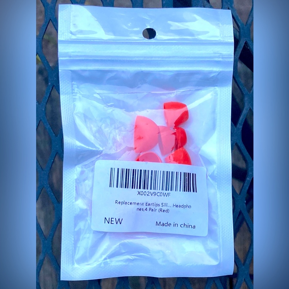 4 Pair Various Sizes Silicone Headphone Replacement Eartips (Red)
